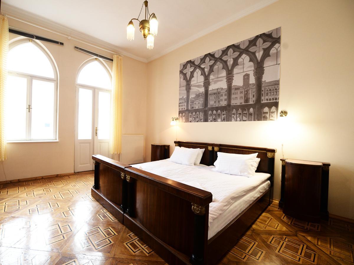 The Historical Family Nest In City Centre Lviv Eksteriør billede