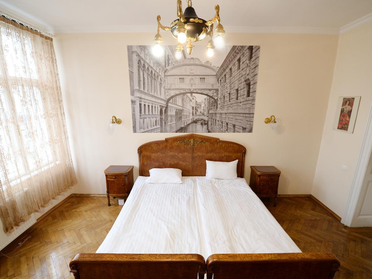 The Historical Family Nest In City Centre Lviv Eksteriør billede