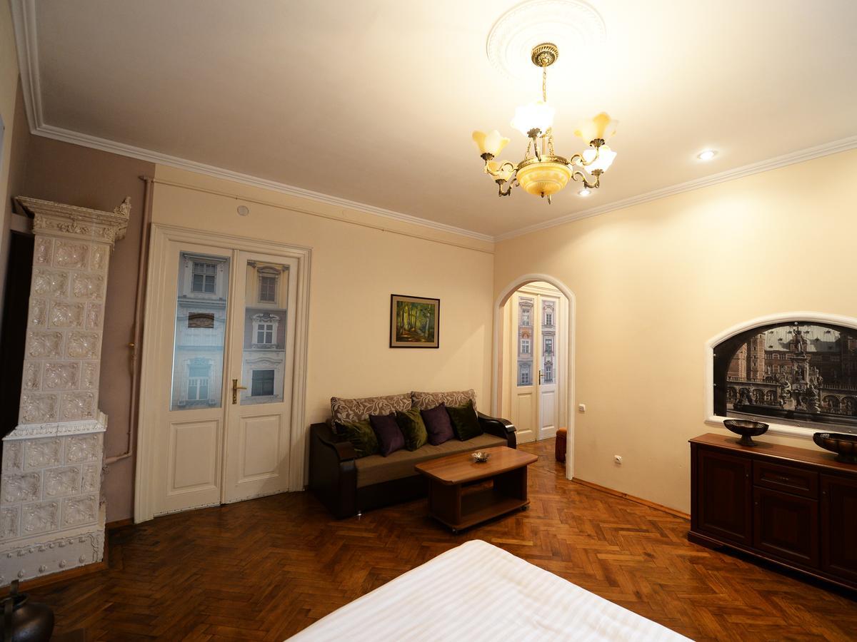 The Historical Family Nest In City Centre Lviv Eksteriør billede