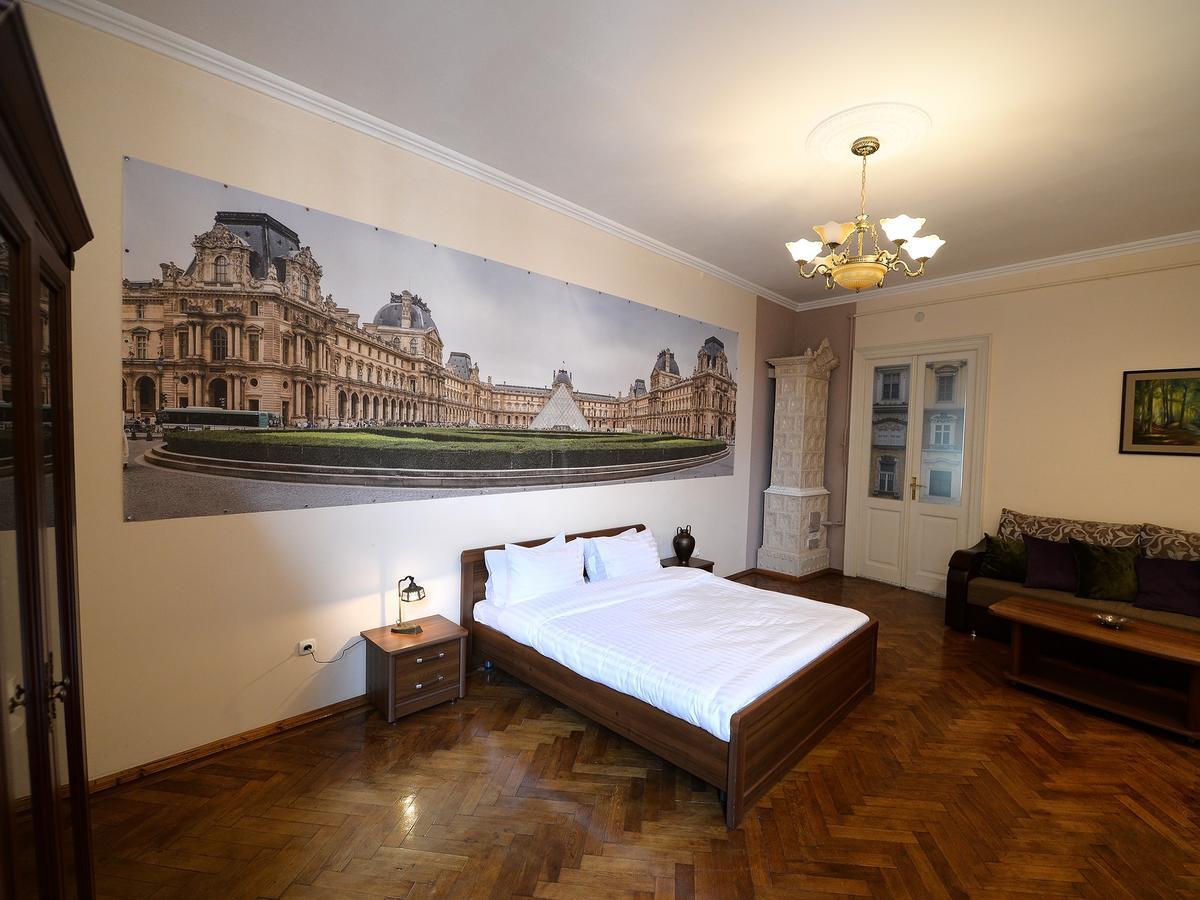 The Historical Family Nest In City Centre Lviv Eksteriør billede