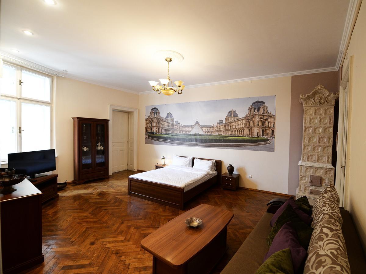 The Historical Family Nest In City Centre Lviv Eksteriør billede