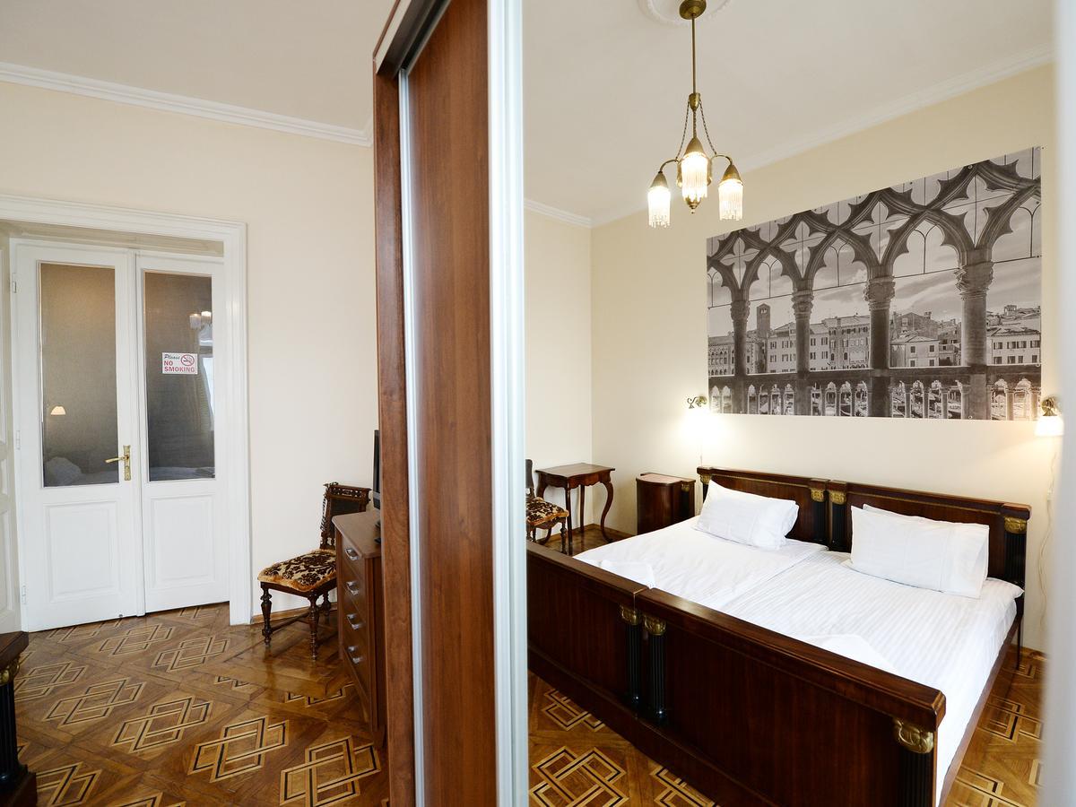 The Historical Family Nest In City Centre Lviv Eksteriør billede